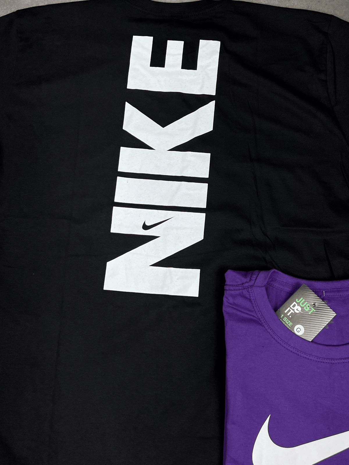 CAMISETA NIKE LOGO BIG