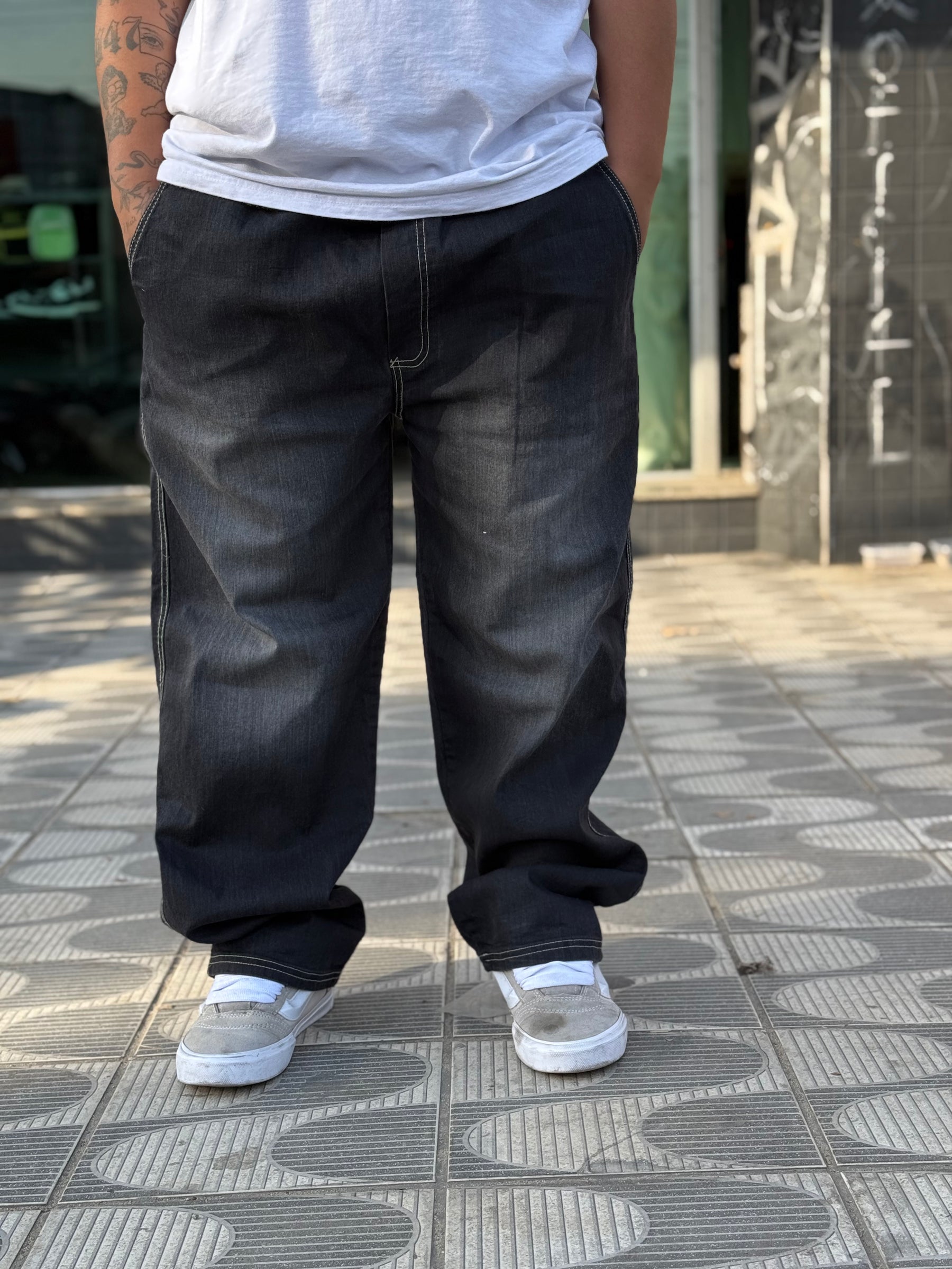 Calça balão grafite