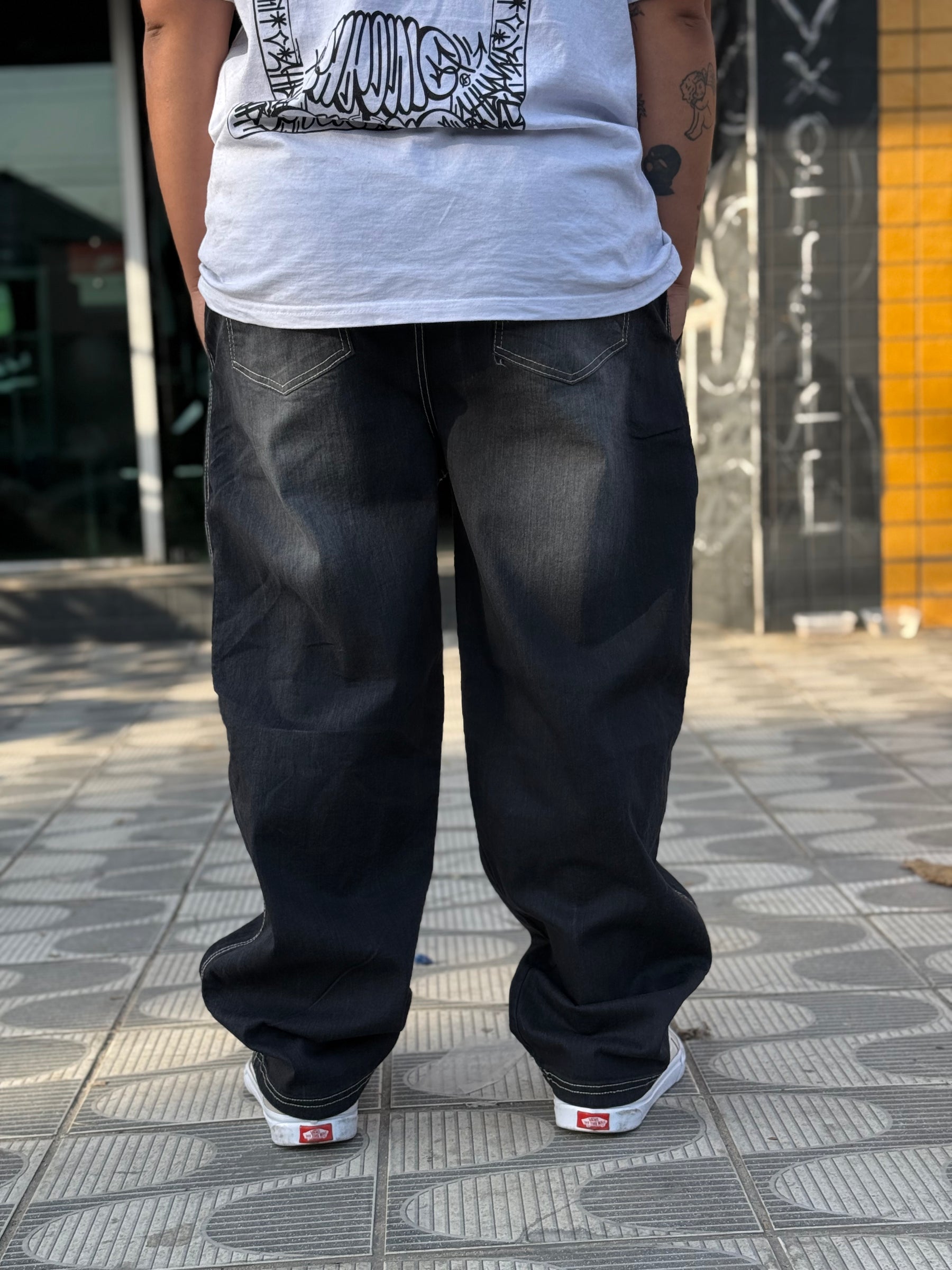 Calça balão grafite