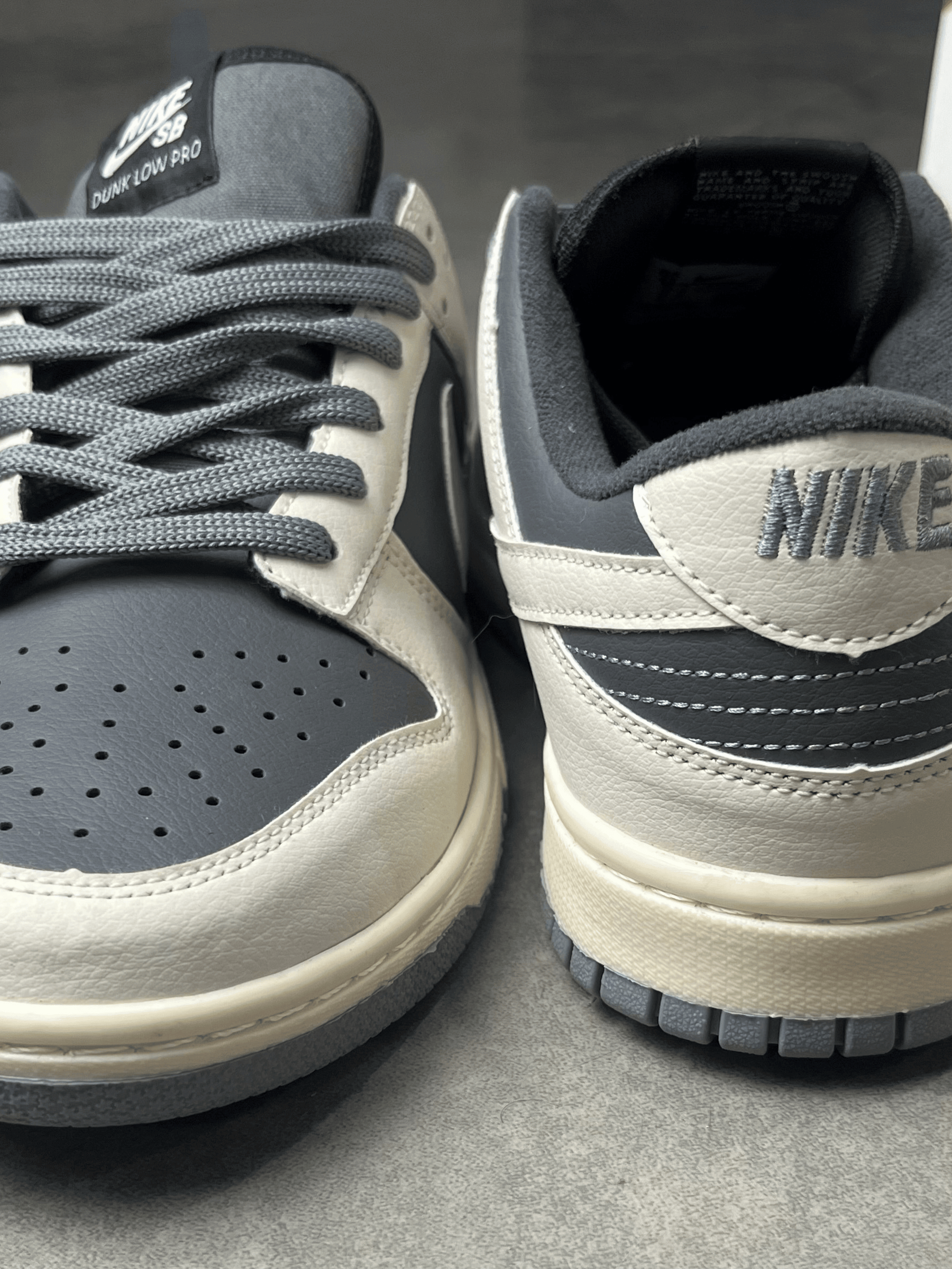 TENIS DUNK OFF WHITE CINZA