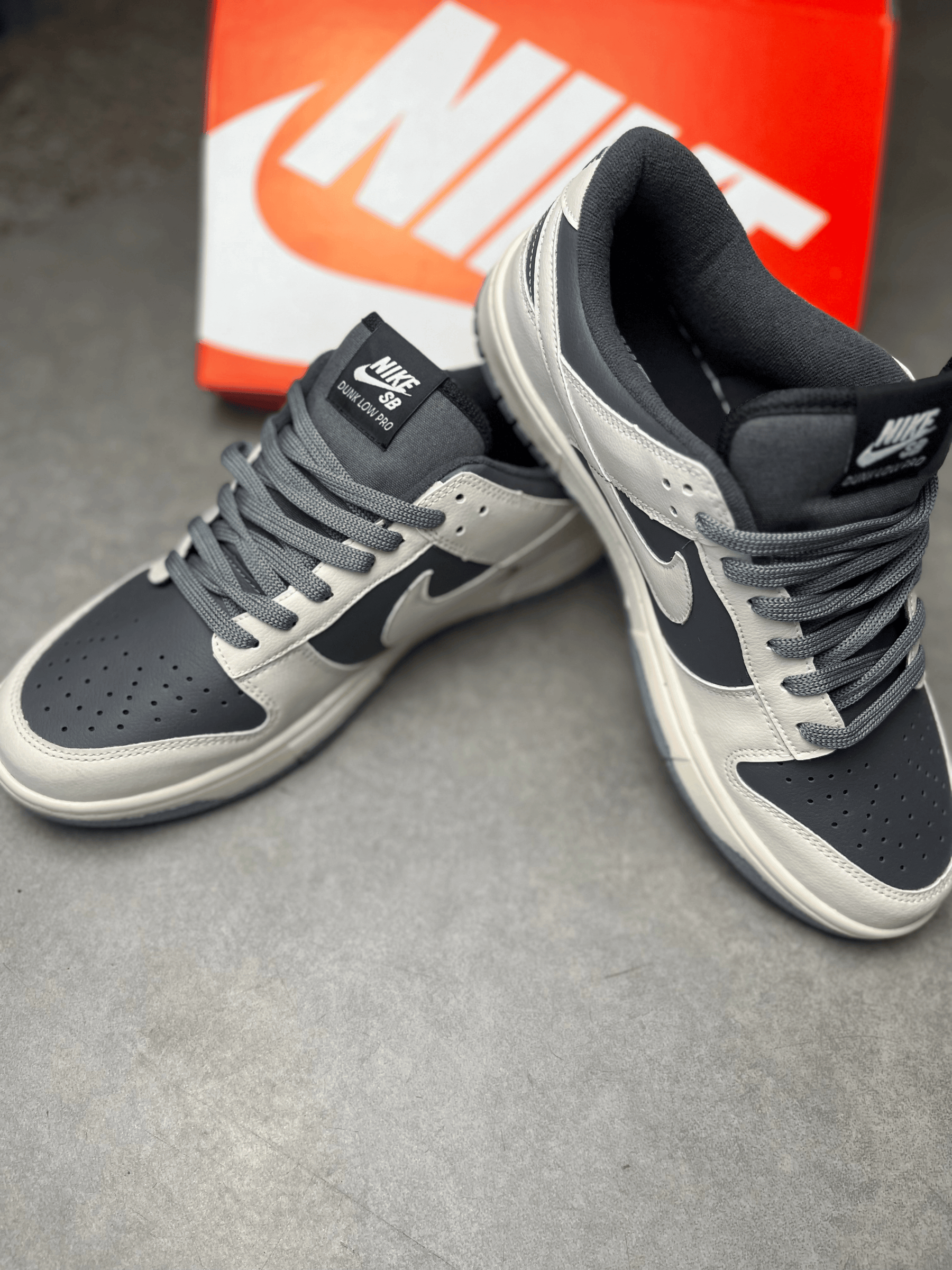 TENIS DUNK OFF WHITE CINZA