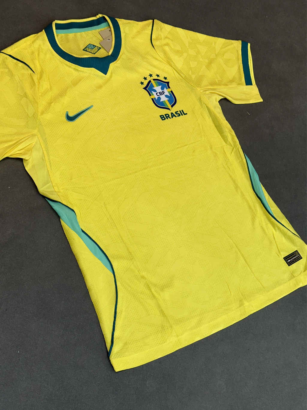 CAMISETA SELEÇÃO BRASIL - VERSÃO JOGADOR 2026