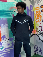 CONJUNTO TECH FLEECE BLACK WHITE