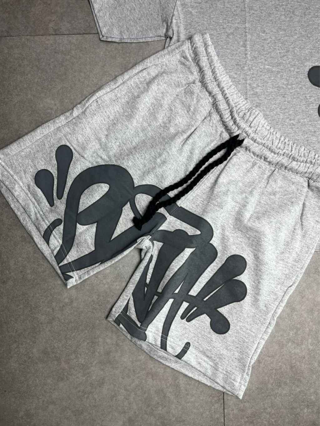 CONJUNTO SYNA CINZA