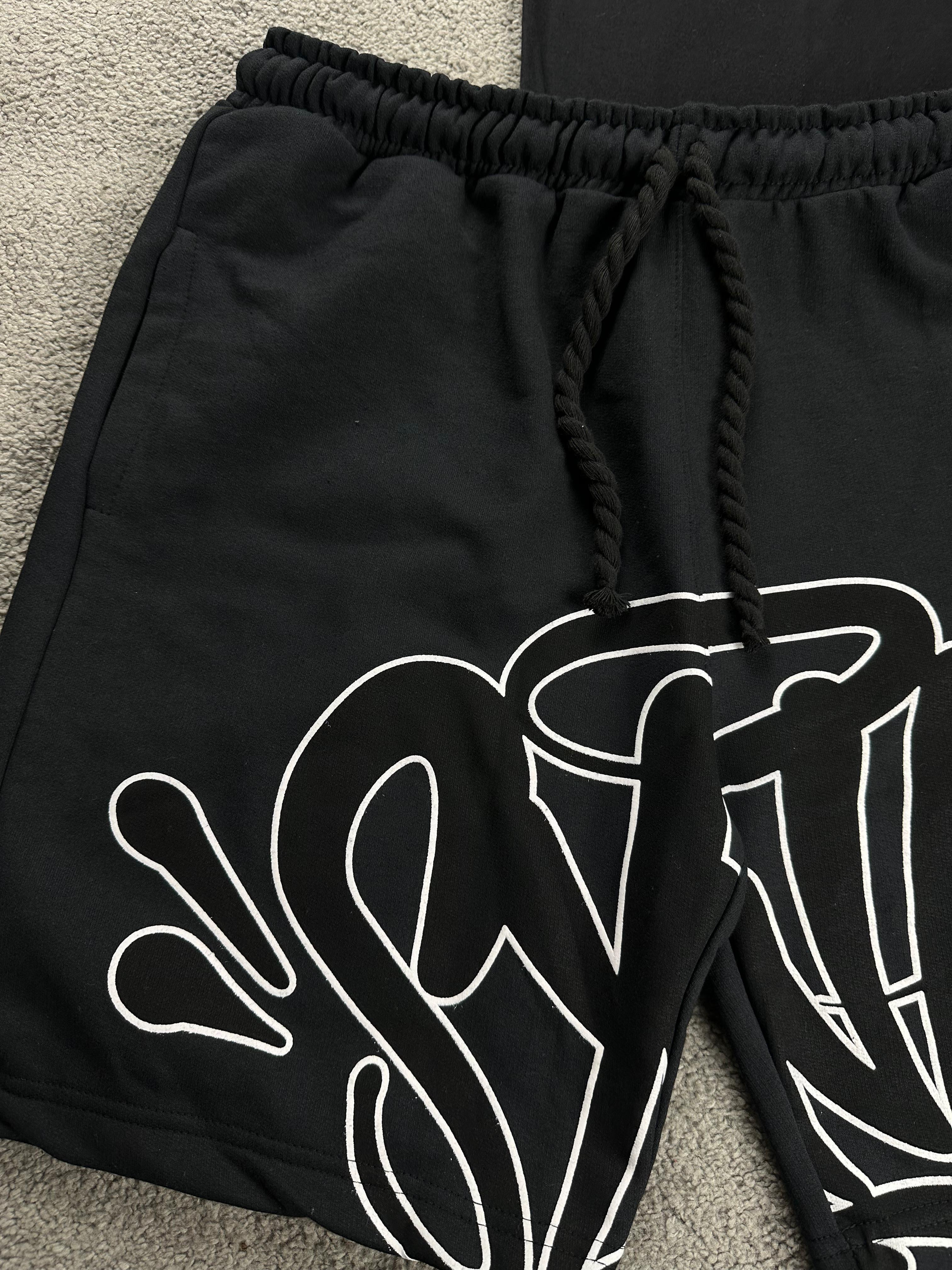 CONJUNTO SYNA BLACK AND WHITE