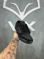 TENIS NIKE DUNK LOW ALL BLACK
