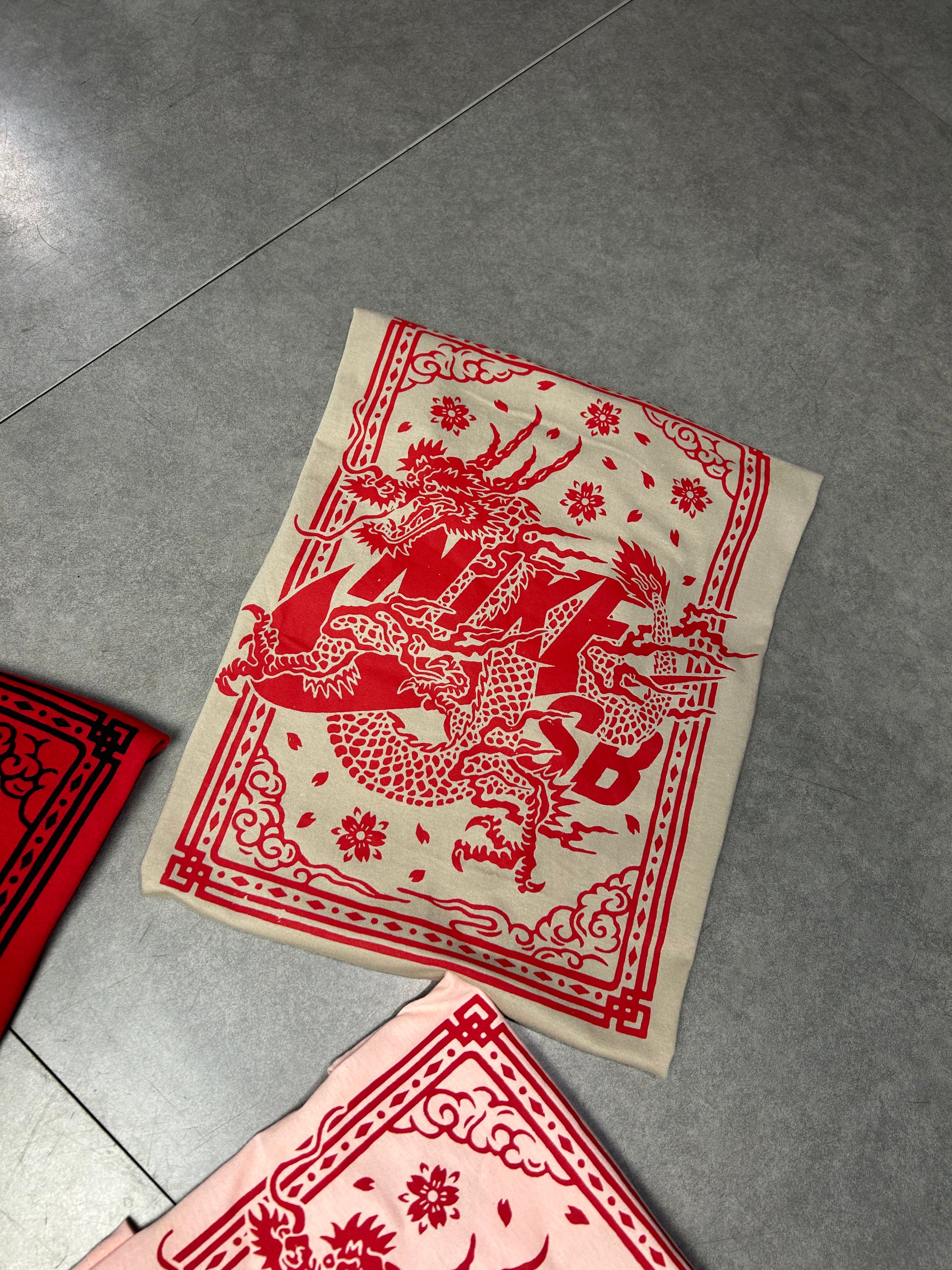 Camiseta NIKE SB DRAGON