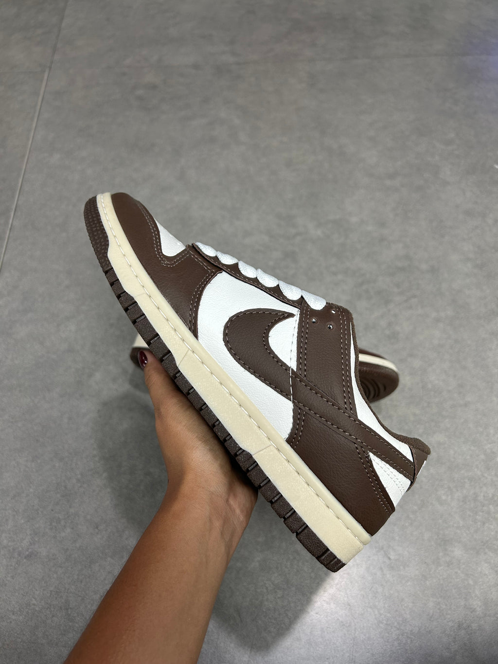 TÊNIS DUNK MARROM E BRANCO