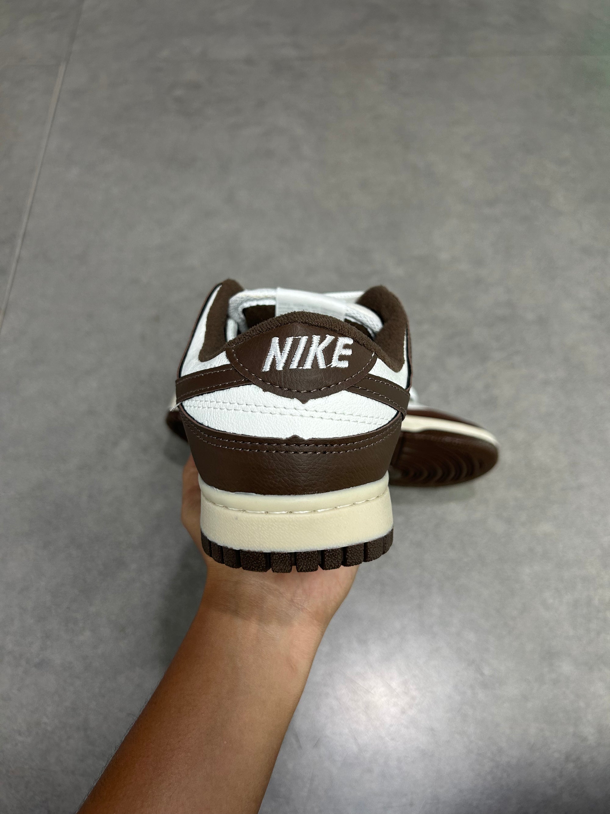 TÊNIS DUNK MARROM E BRANCO