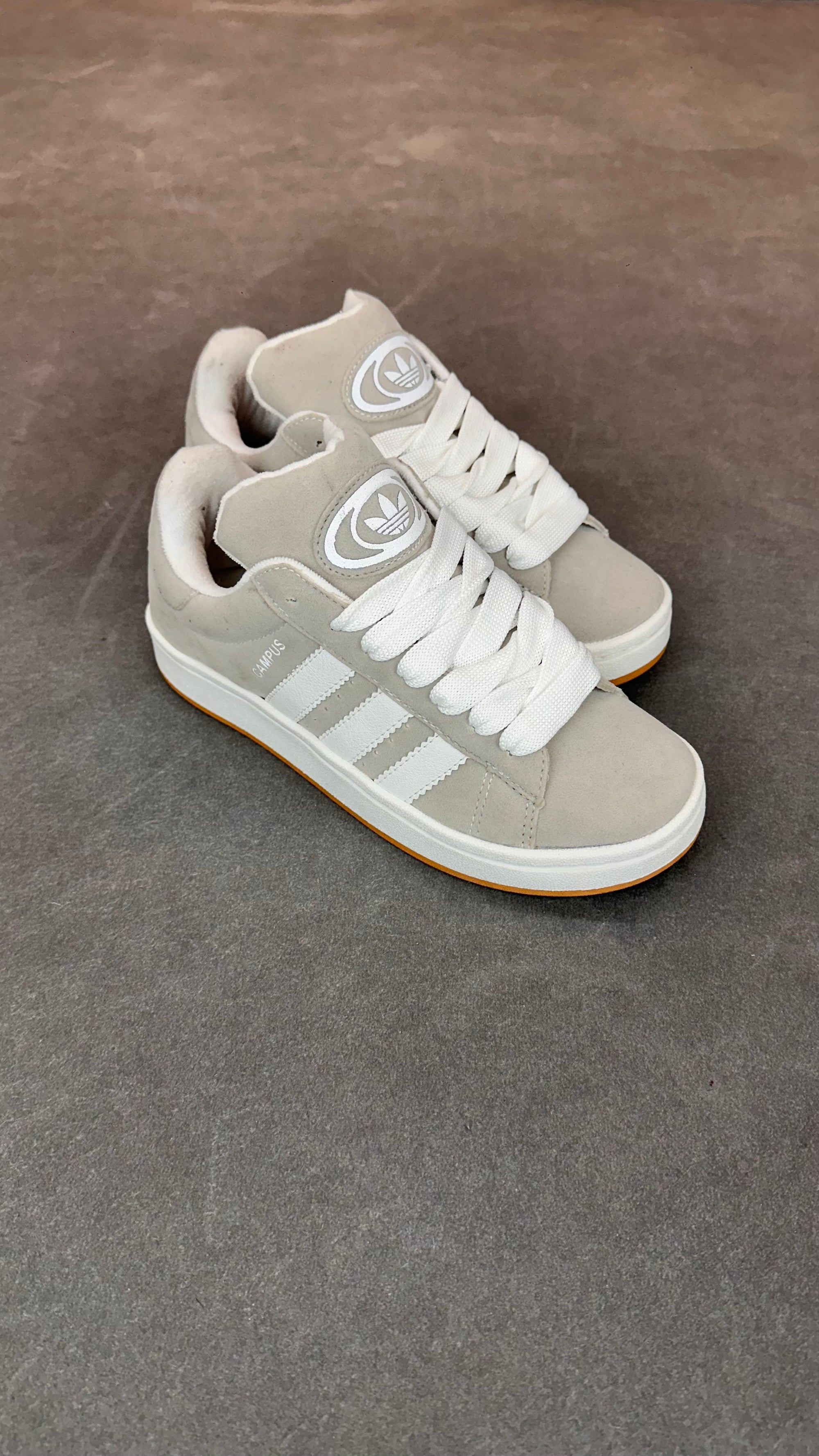TENIS CAMPUS CINZA