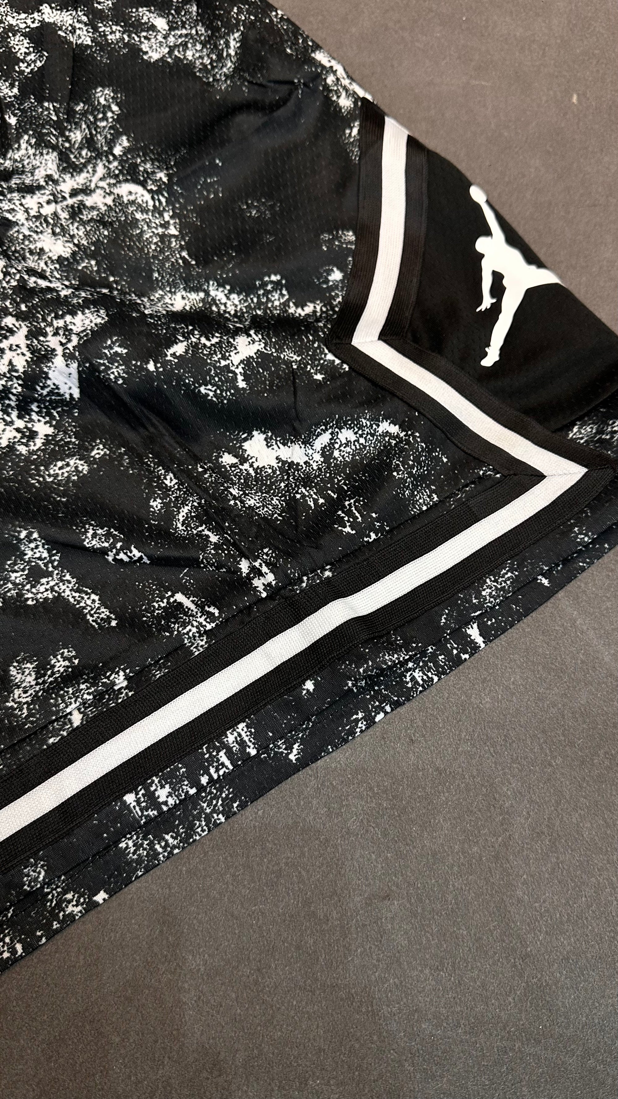 BERMUDA JORDAN DIAMOND BLACK