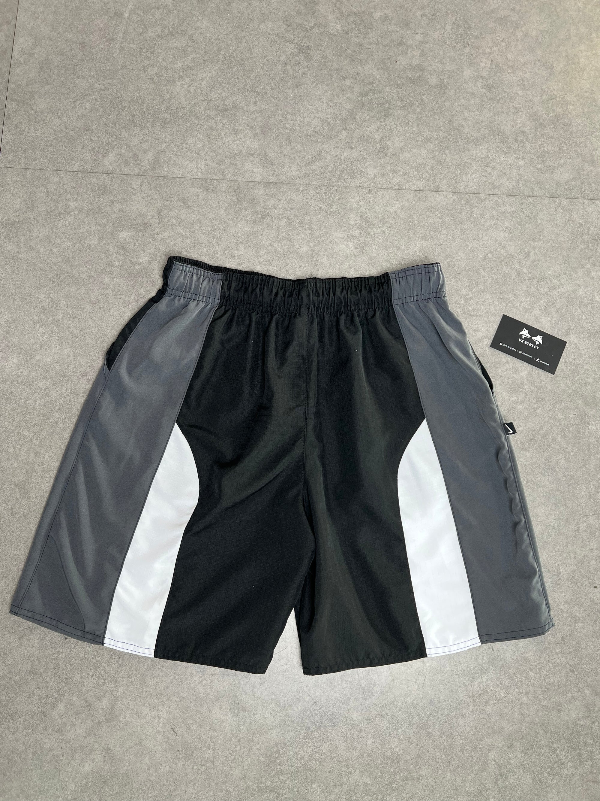 BERMUDA NIKE CORTEIZ