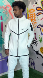 CONJUNTO TECH FLEECE WHITE