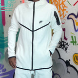 CONJUNTO TECH FLEECE WHITE