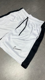 BERMUDA NK DRY FIT WHITE
