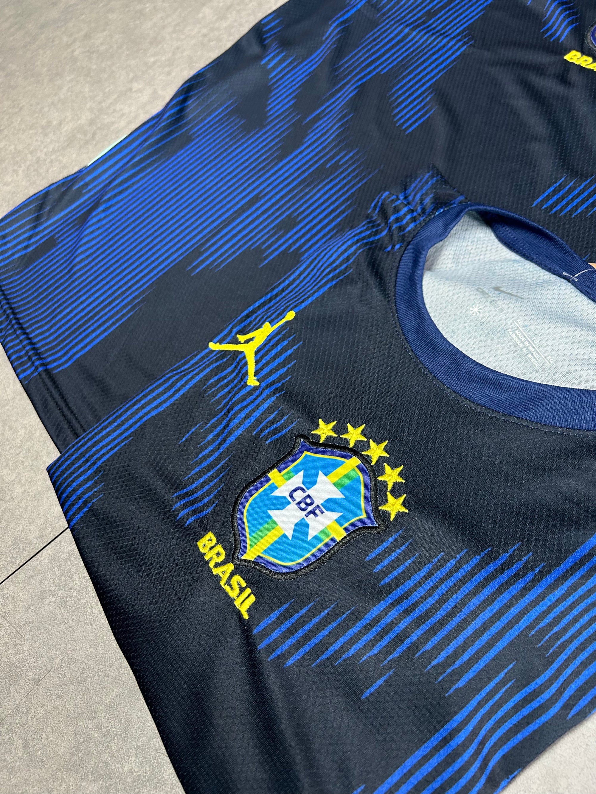 CAMISETA SELEÇÃO BRASILEIRA AZUL MARINHO