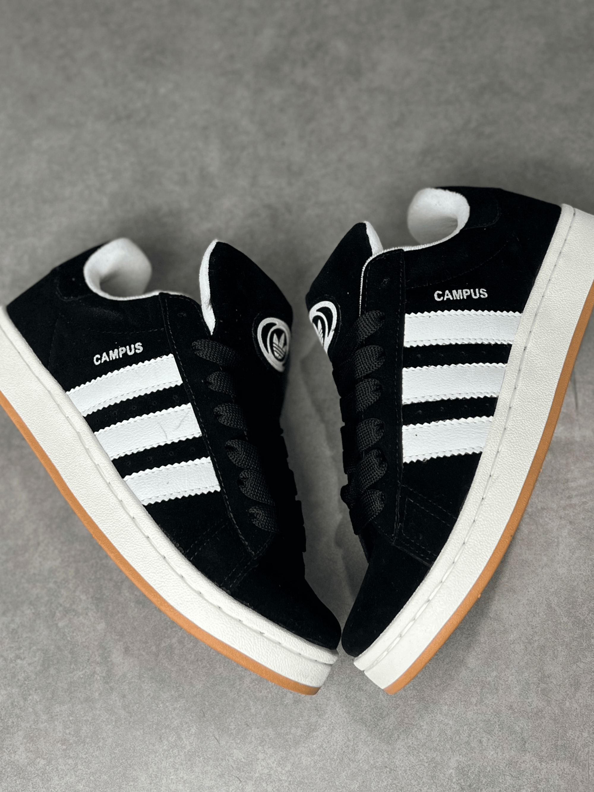 TÊNIS CAMPUS PRETO/BRANCO