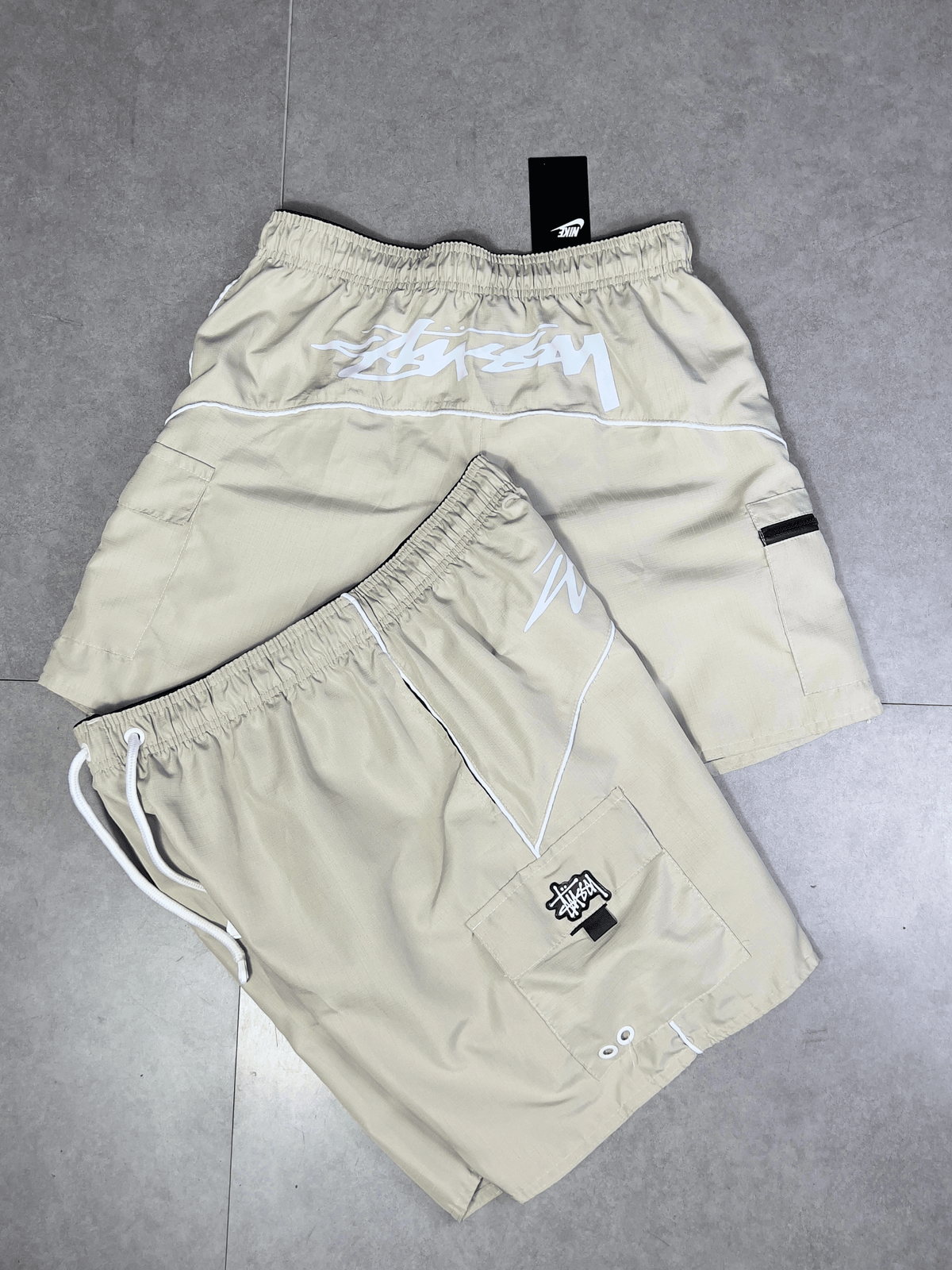 BERMUDA STUSSY OFF WHITE