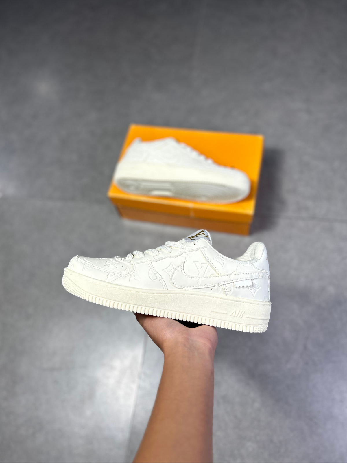 TÊNIS AIR FORCE LV OFF WHITE