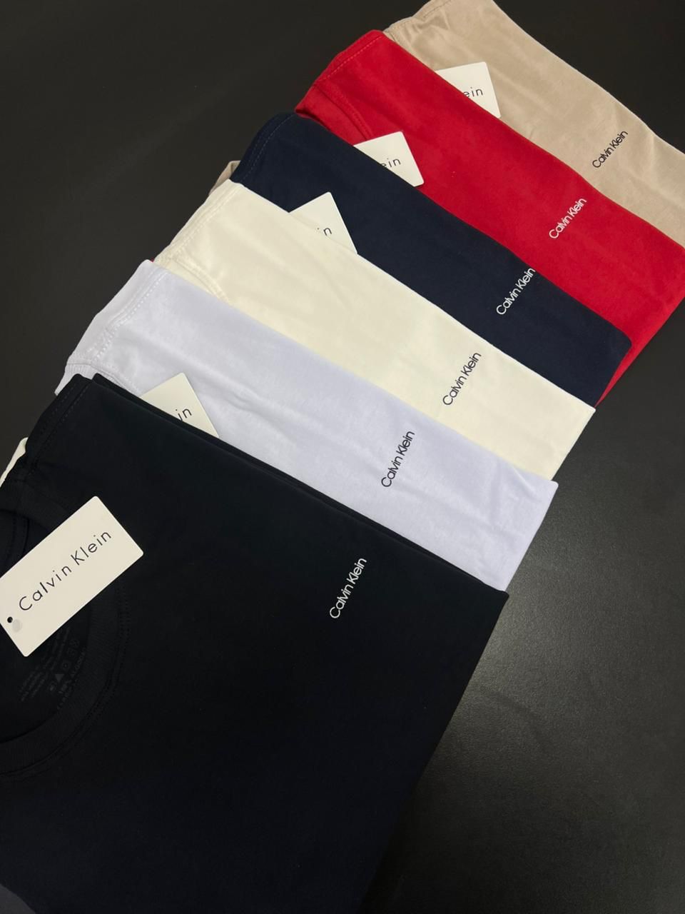 CAMISETA CALVIN KLEIN BÁSICA